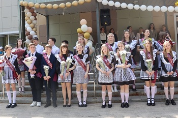 Экзамены позади.
