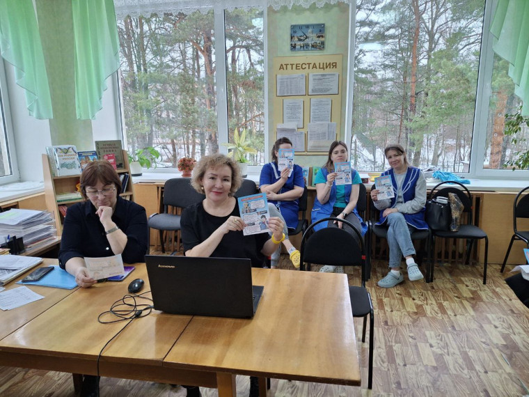 Профилактические беседы с жителями Кадуйского округа о необходимости сохранять бдительность и внимательность при совершении финансовых операций. Профилактические беседы с жителями Кадуйского округа о необходимости сохранять бдительность и внимательность при совершении финансовых операций.