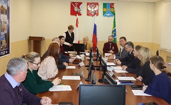 С рабочим визитом. С рабочим визитом.